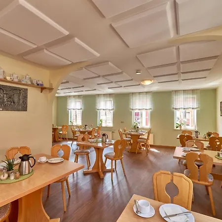 Gastehaus Schmitt Und Tacheles Landrestaurant * Flörsheim-Dalsheim